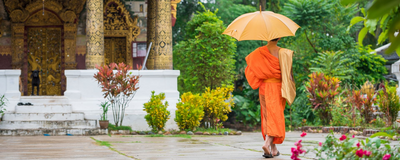 Regenzeit in Laos, Mönch, Laos Reisen