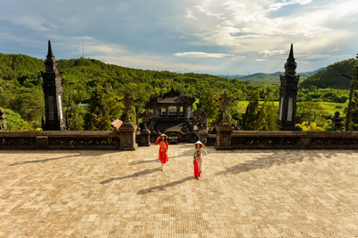 Khai Dinh Grab, Hue, Vietnam Wellness Reisen