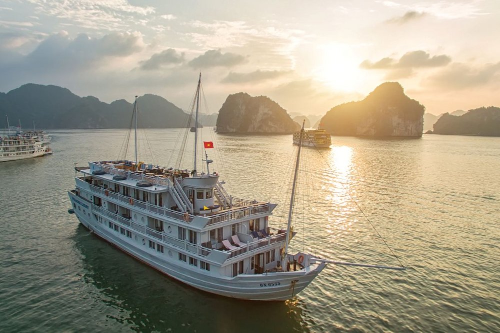 Sonnenuntergang, Paradise Luxury, Halong Bucht, Vietnam Reise