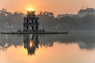 Schildkrötenturm, Hoan Kiem See in Hanoi, Vietnam Naturreise