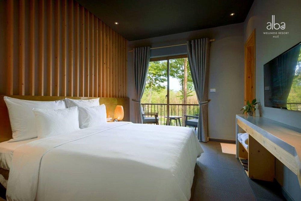 Balcony Deluxe Room, Alba Wellness Resort, Hue, Vietnam Reisen