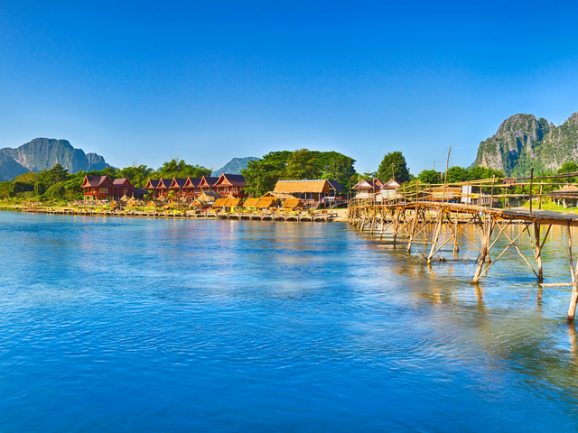 Bambusbrücke in Vang Vieng, Laos Reisen