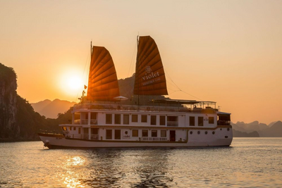 Heritage Line Violet, Halong Bucht, Vietnam Gourmetreise