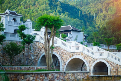 Hotel Legacy Yen Tu MGallery, Vietnam Lifestyle Reise