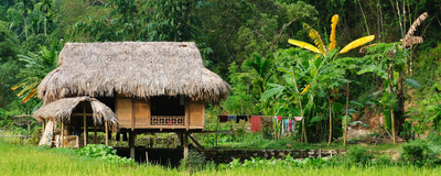 Stelzenhaus auf dem Land, Vietnam Reise