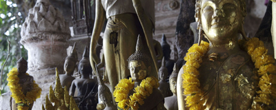 Laos Reise, Pak Ou, Buddha Statuen